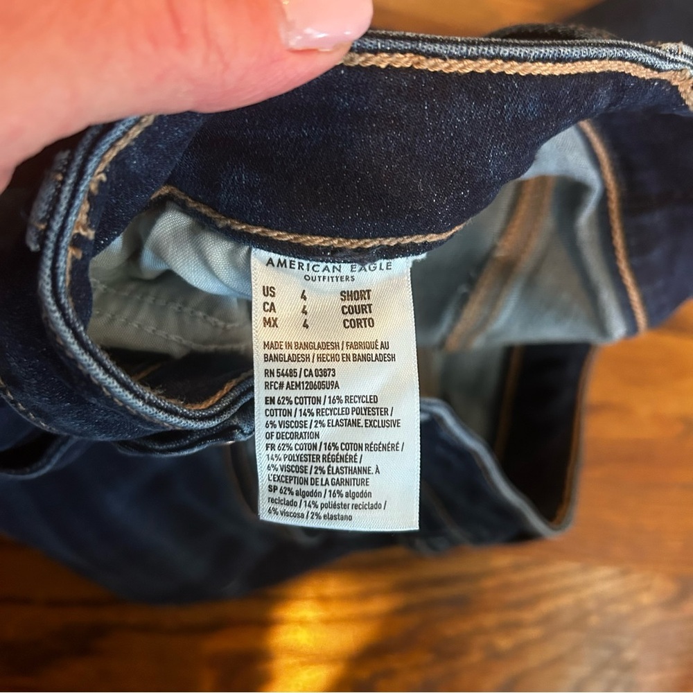 American Eagle Women's Deep Indigo Super High Rise Jegging size 4 short - Picture 6 of 6